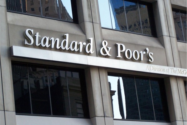 Standard & Poor's agentliyi Kapital Bank-ın reytinqini artırıb 